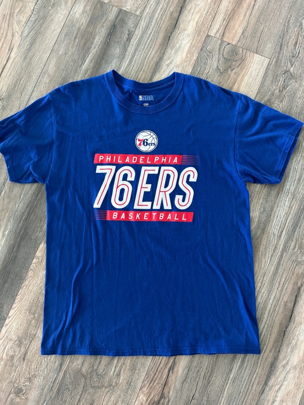 NBA Philadelphia 76ers Blue Graphic Tee Large